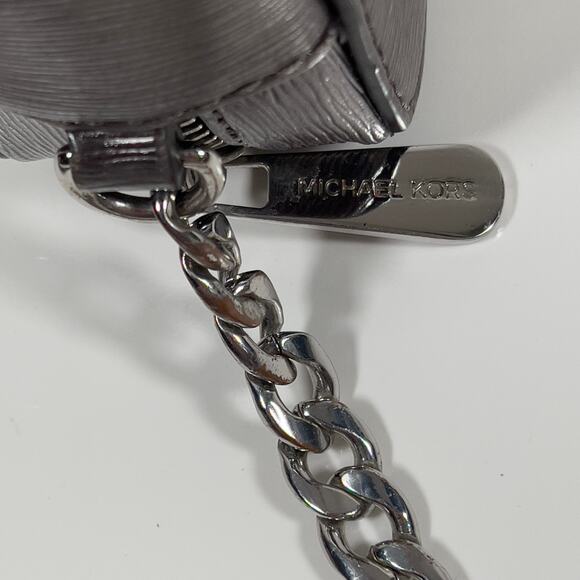 Michael Kors Zip Around Silver Metallic Textured Crossbody Bag Adj Strap - Picture 15 of 16